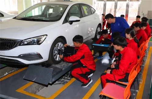 洛陽機車技師學(xué)院汽車工程系好嗎? 洛陽機車技師學(xué)院汽車工程系好嗎?